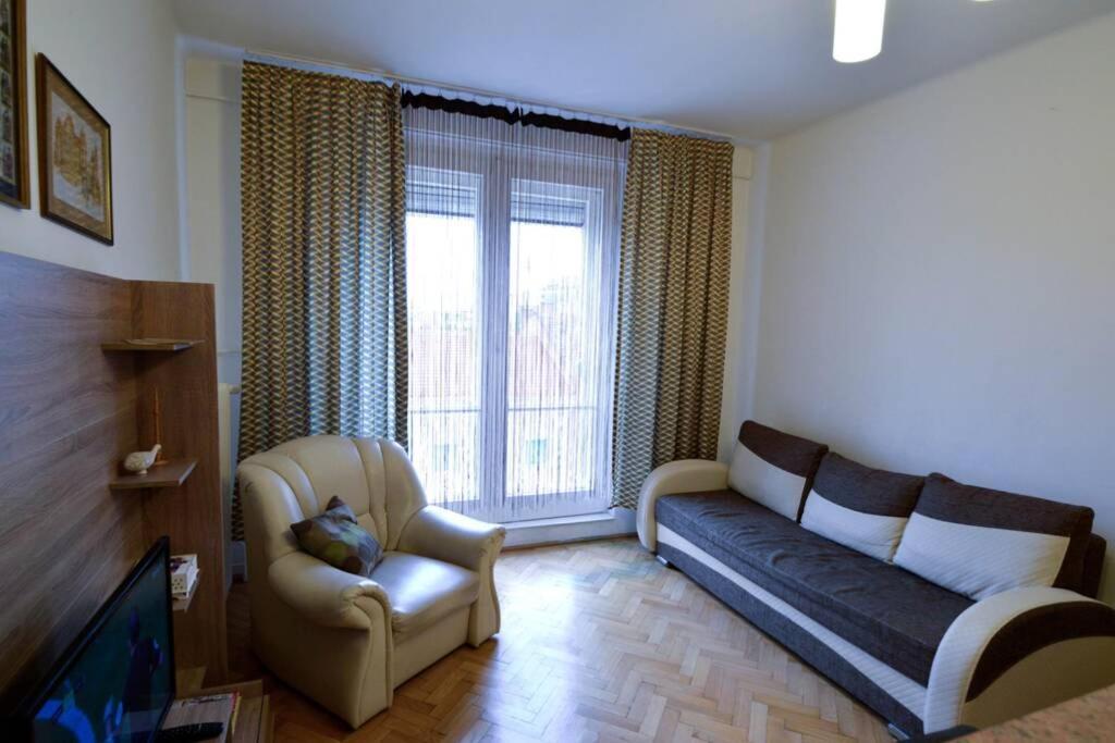 City Center Apartment Debrecen Extérieur photo