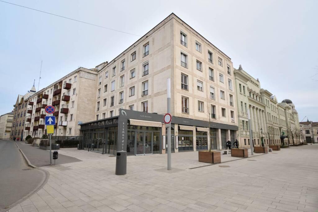 City Center Apartment Debrecen Extérieur photo