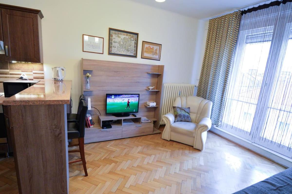 City Center Apartment Debrecen Extérieur photo